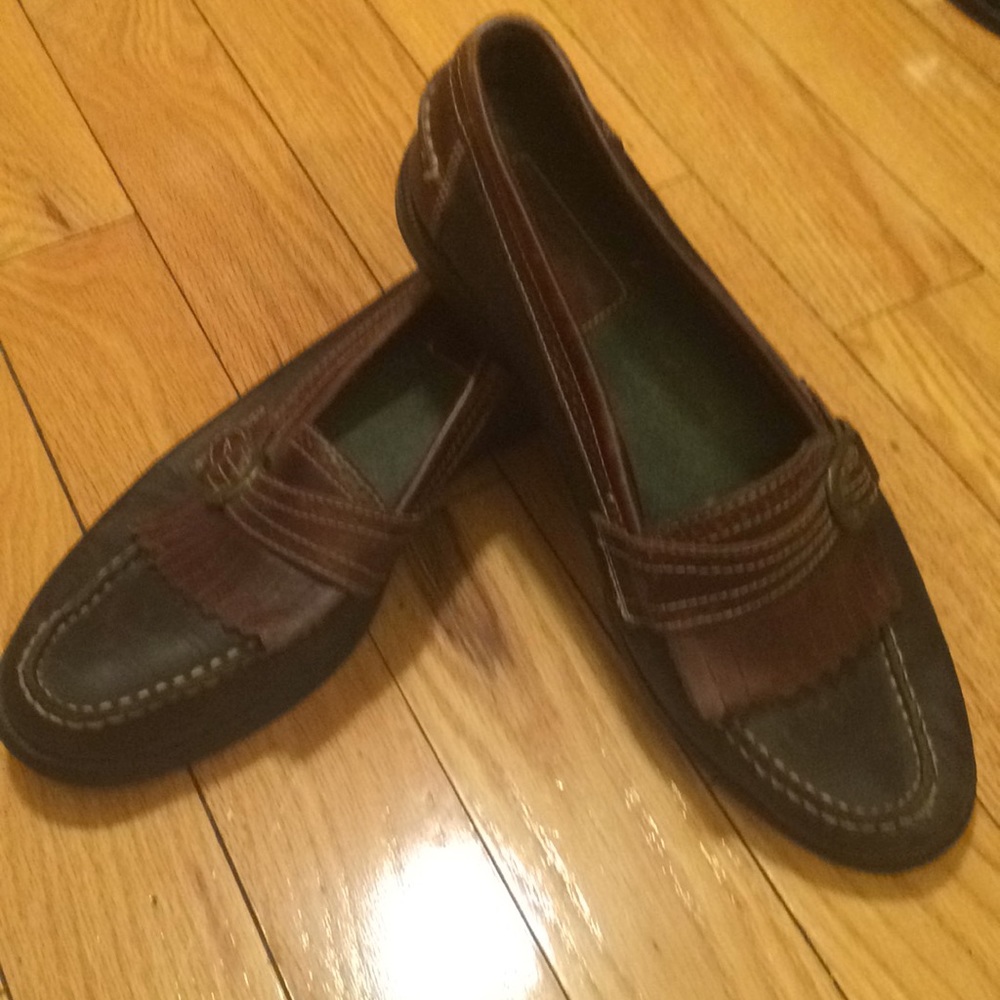 Men’s Duck Head two tone leather loafers. Size 11M
